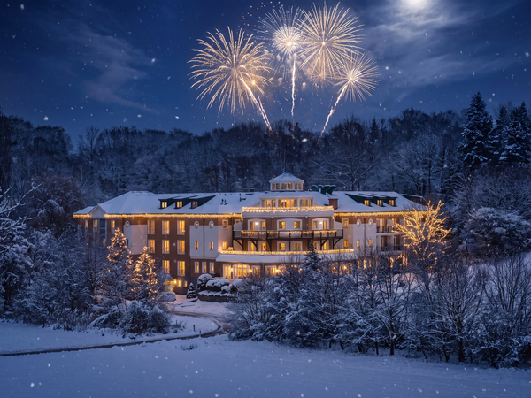 Silvester-Verwöhnurlaub 2026/27 im Hotel Albizia im Burgenland